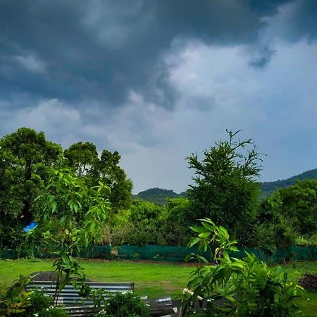 Chaitanya Farms Karjat Exteriör bild