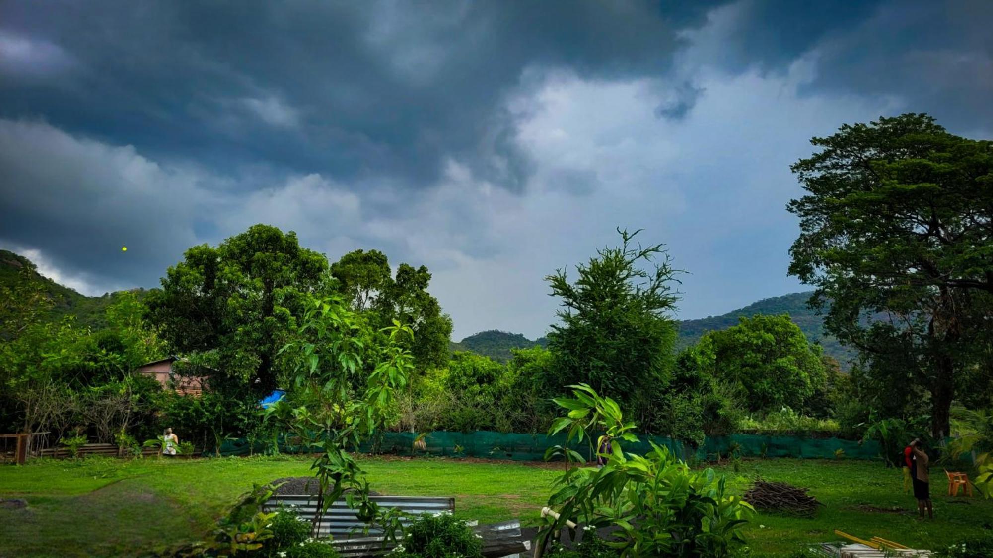 Chaitanya Farms Karjat Exteriör bild